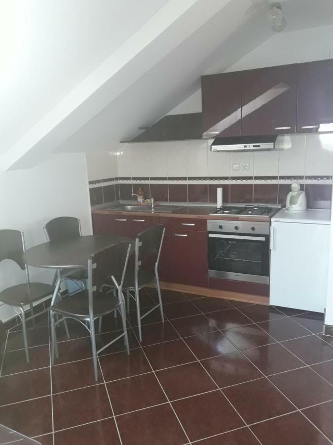Apartmani Kuzmic Vrsi Exterior foto