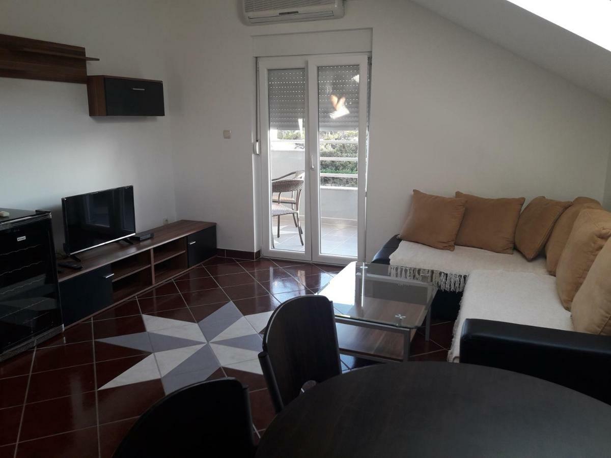 Apartmani Kuzmic Vrsi Exterior foto